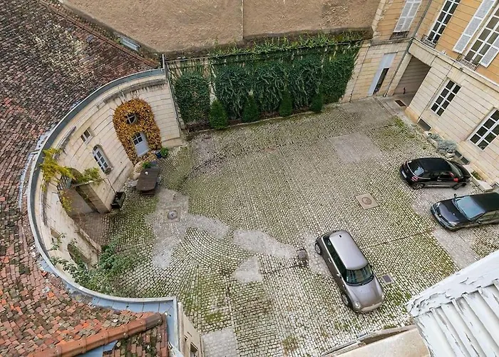 Le Hardi アパート ディジョン