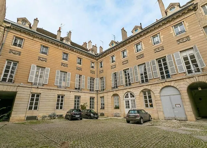 Le Hardi * ディジョン